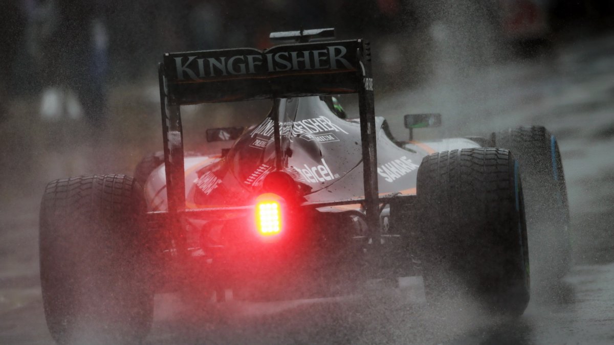 Nico Hülkenberg počas deštivého závodu v Brazílii