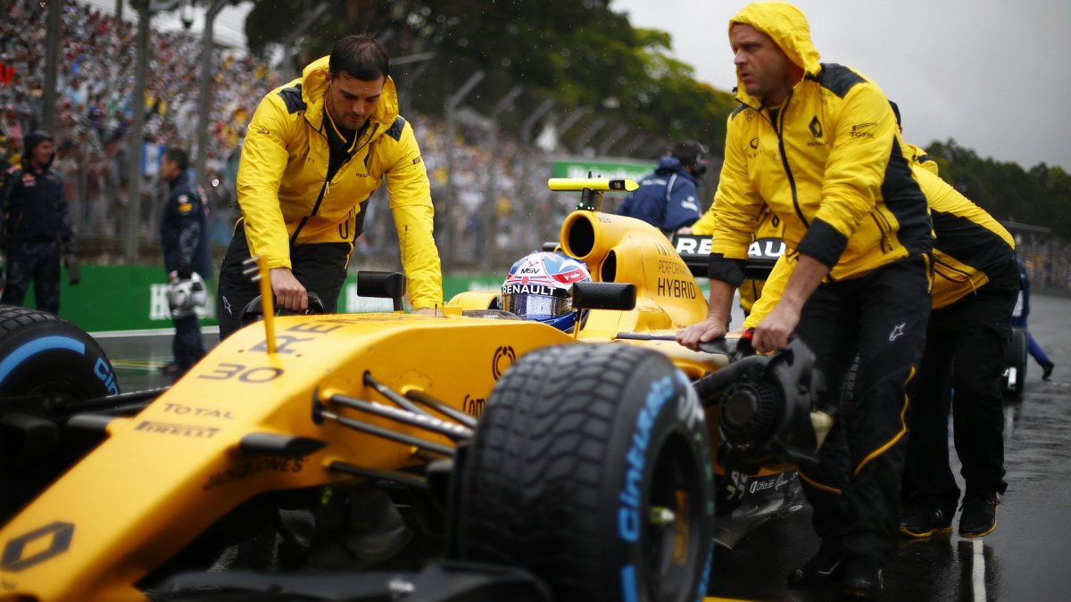 Jolyon Palmer před závodem v Brazílii