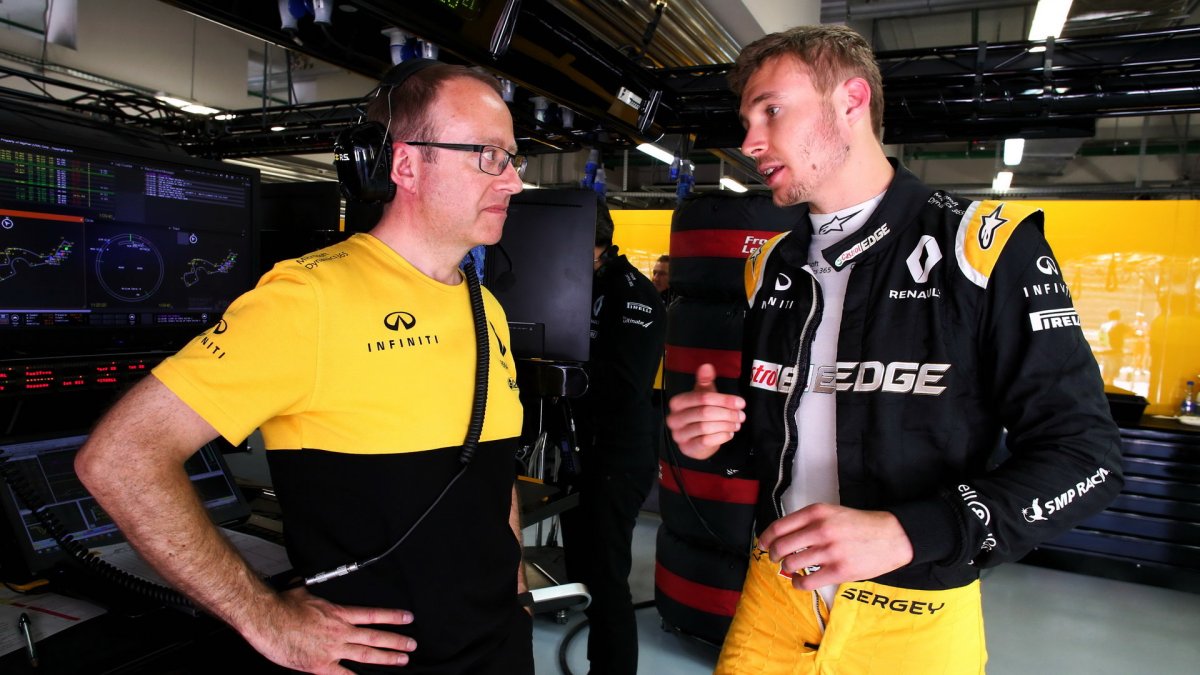 Sirotkin při pátečním tréninku v Soči