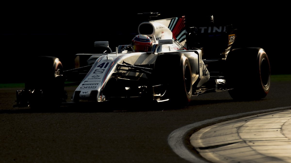 Luca Ghiotto testuje druhý den vůz Williams FW38 - Mercedes v Maďarsku