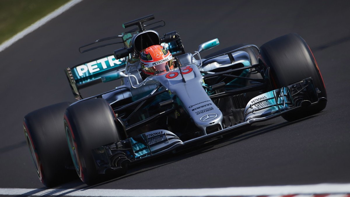 George Russell testuje druhý den vůz Mercedes F1 W08 EQ Power+ v Maďarsku