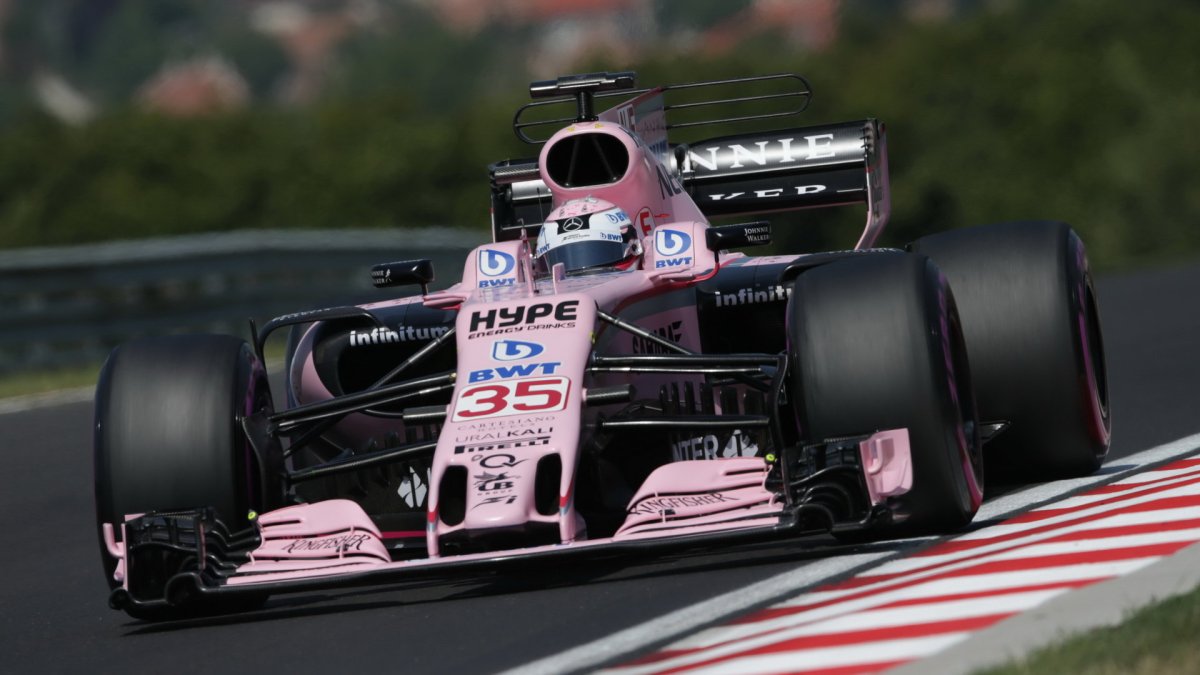 Nikita Mazepin testuje druhý den vůz Force India VJM10 - Mercedes v Maďarsku