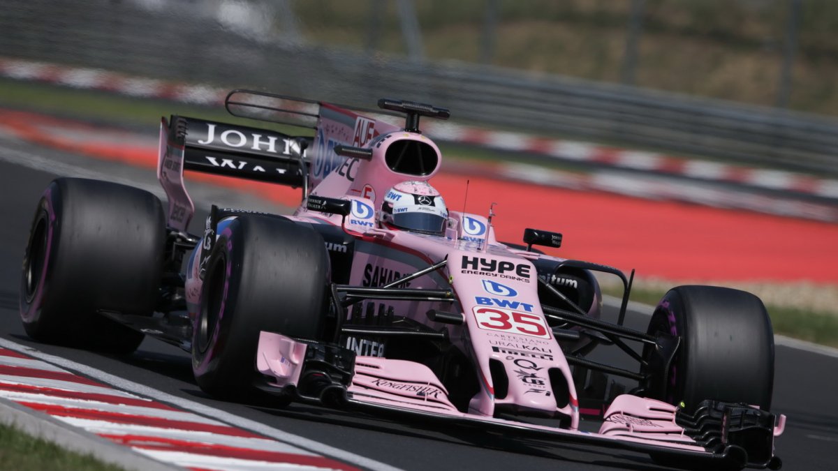 Nikita Mazepin testuje druhý den vůz Force India VJM10 - Mercedes v Maďarsku