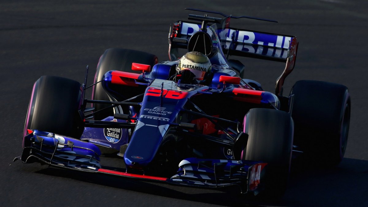 Sean Gelael první den vůz Toro Rosso STR12 - Renault v Maďarsku