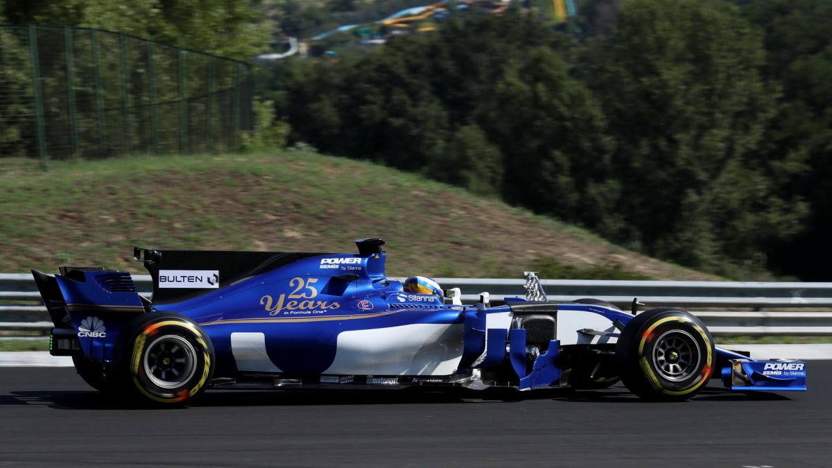 Gustav Malja testuje první den vůz Sauber C36 - Ferrari v Maďarsku