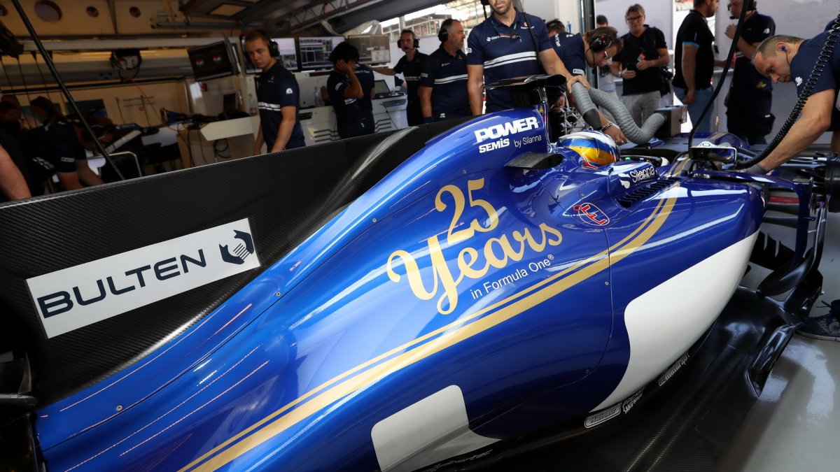 Gustav Malja testuje první den vůz Sauber C36 - Ferrari v Maďarsku