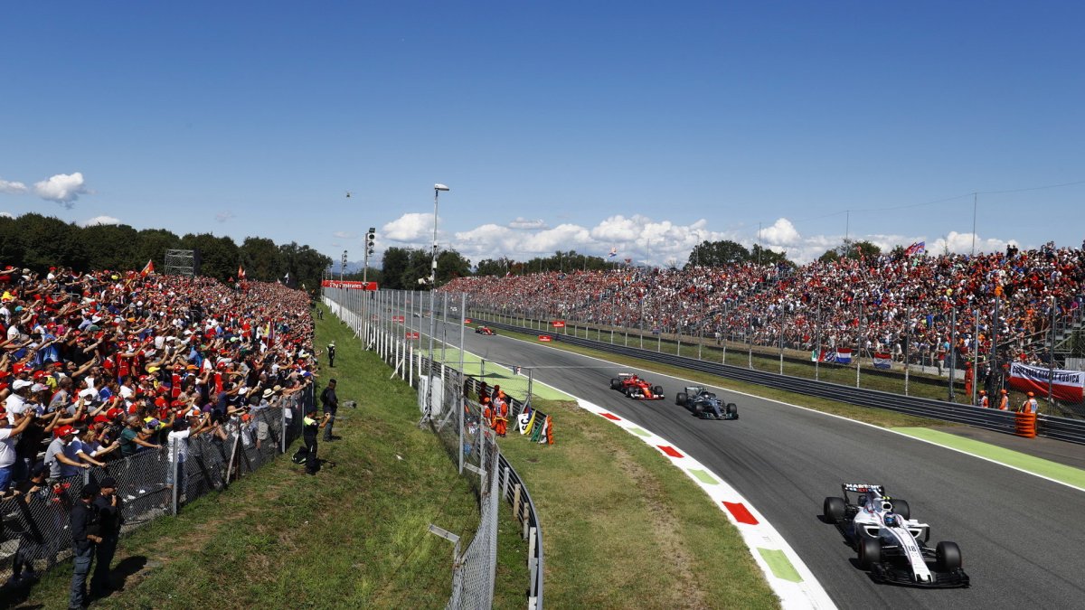 Felipe Massa v závodě v Itálii