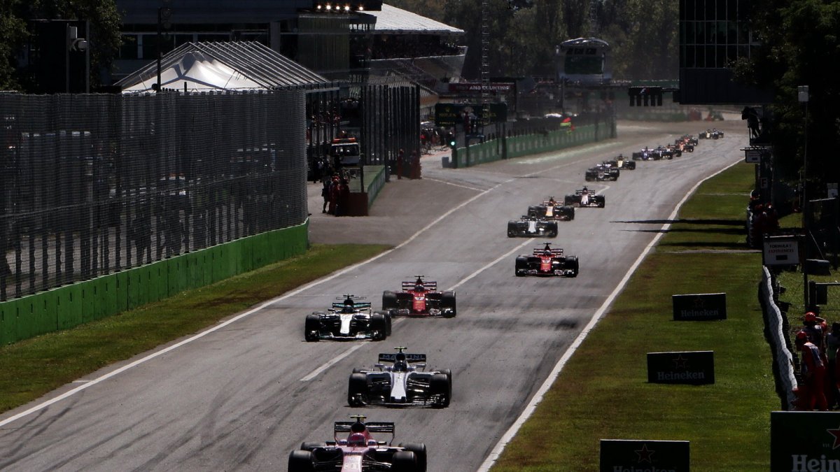 Esteban Ocon po startu závodu v Itálii