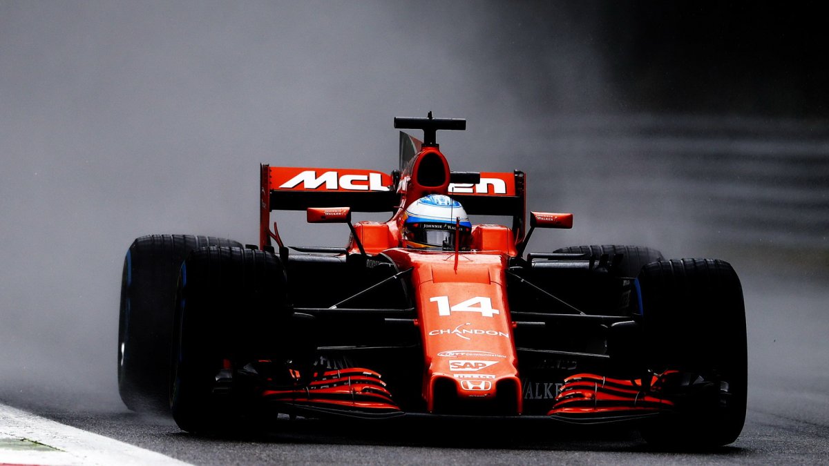 Fernando Alonso za deštivé kvalifikace v Itálii
