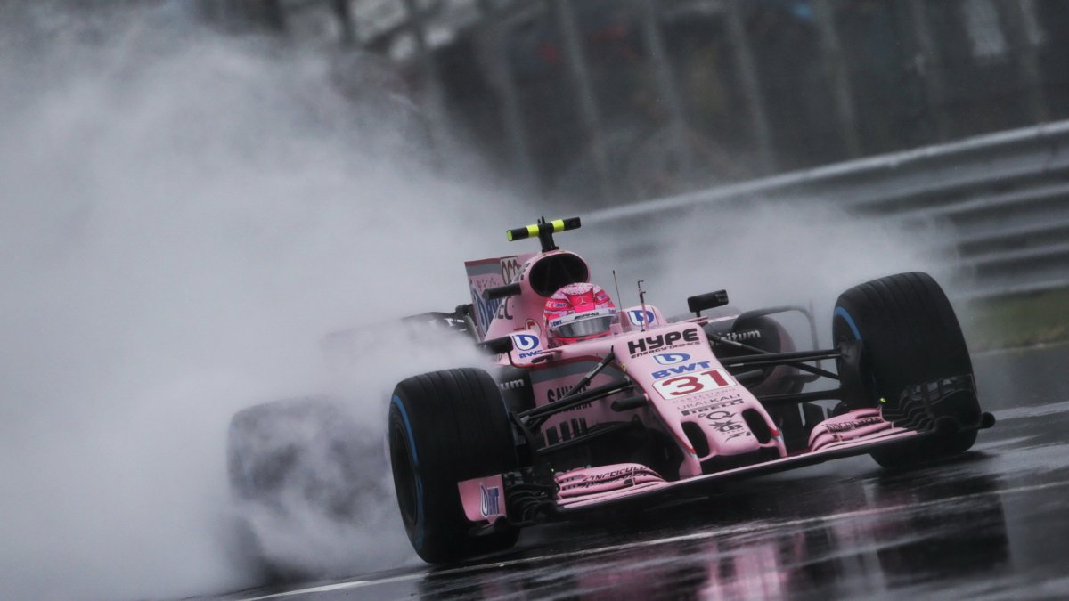 Esteban Ocon za deštivé kvalifikace v Itálii