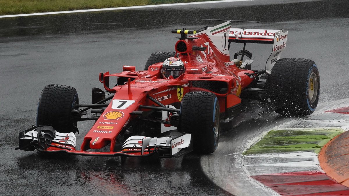 Kimi Räikkönen za deštivé kvalifikace v Itálii