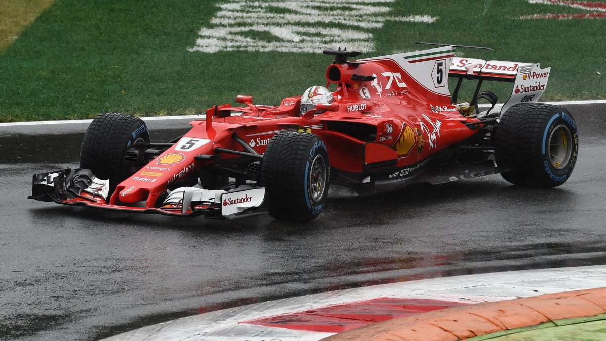 Sebastian Vettel za deštivé kvalifikace v Itálii