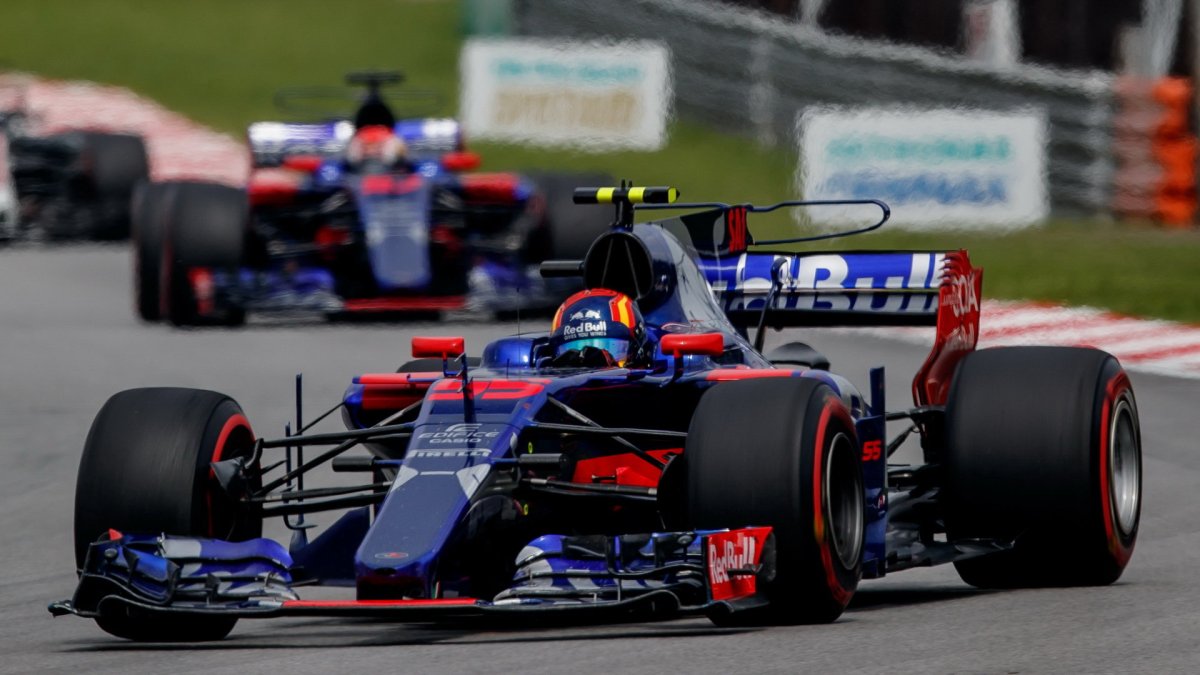 Carlos Sainz v závodě v Malajsii