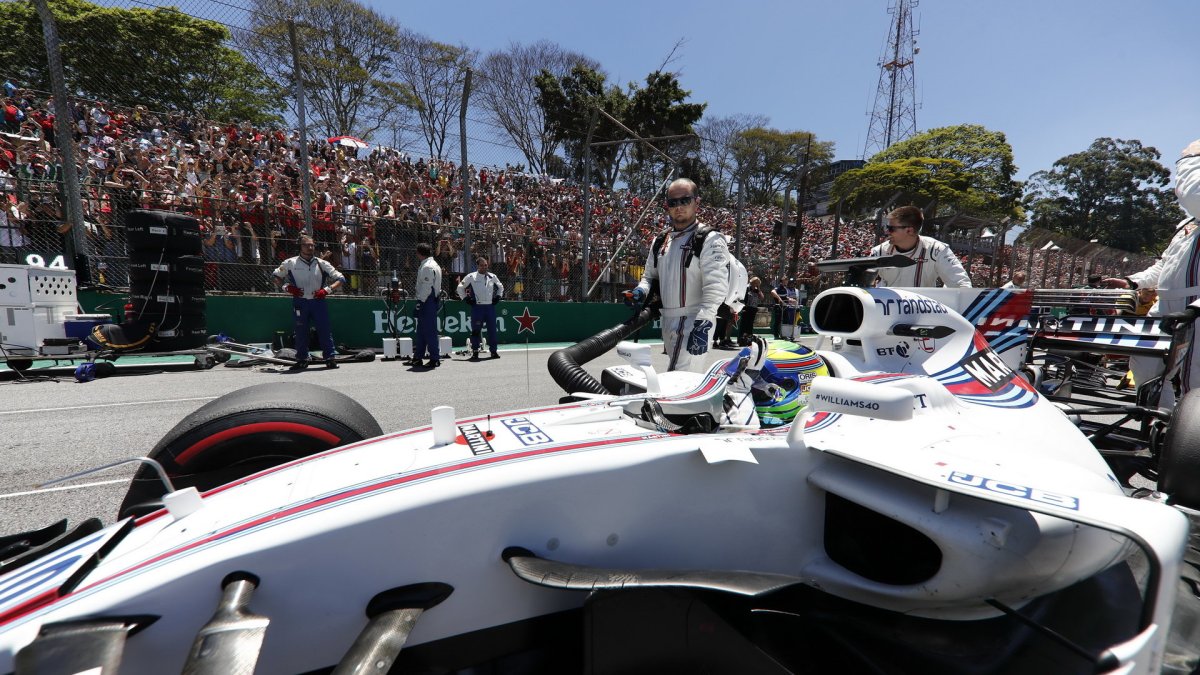 Felipe Massa před závodem v Brazílii