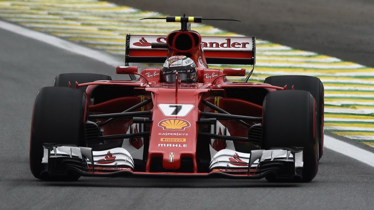 Kimi Räikkönen v kvalifikaci v Brazílii