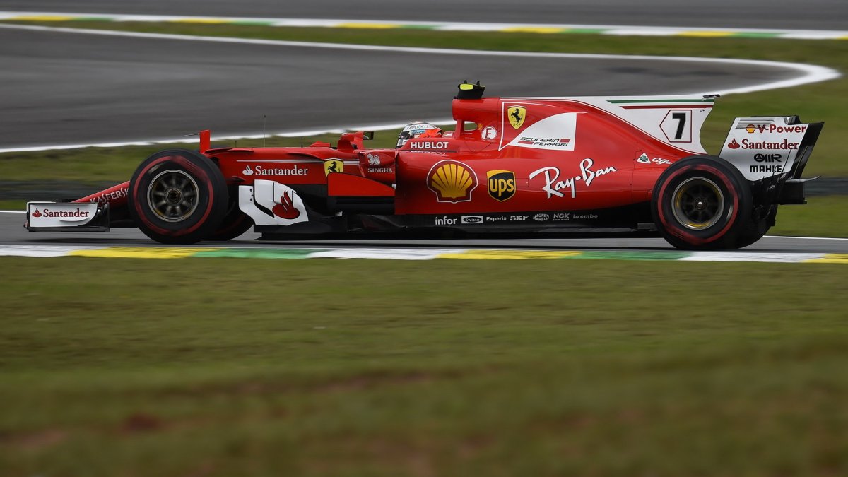 Kimi Räikkönen v kvalifikaci v Brazílii