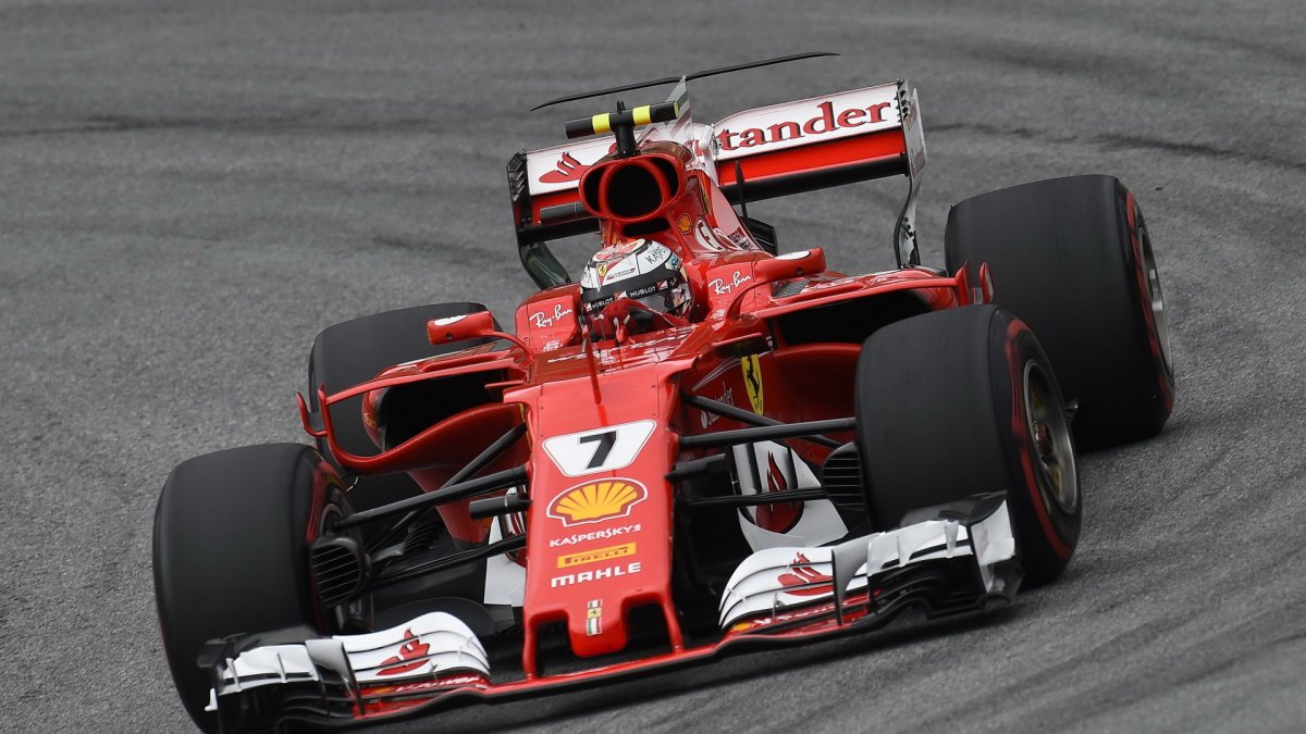 Kimi Räikkönen v kvalifikaci v Brazílii