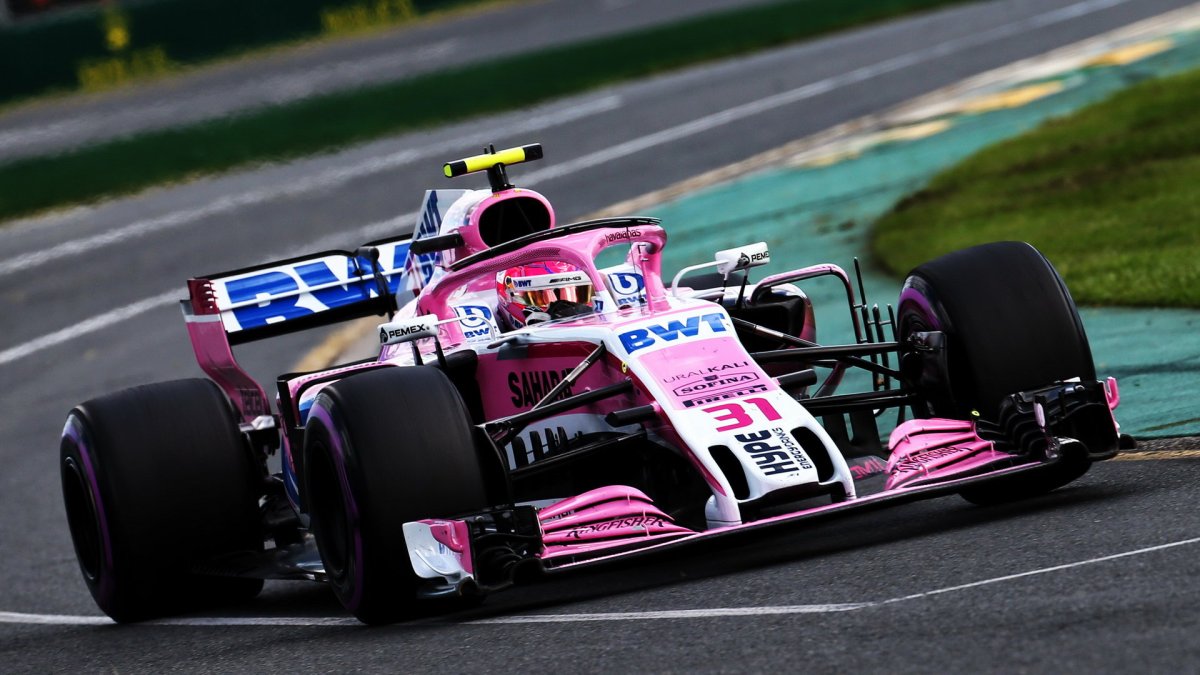 Esteban Ocon v závodě v Melbourne v Austrálii