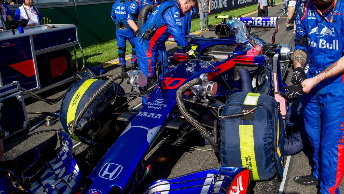 Pierre Gasly před závodem v Melbourne v Austrálii