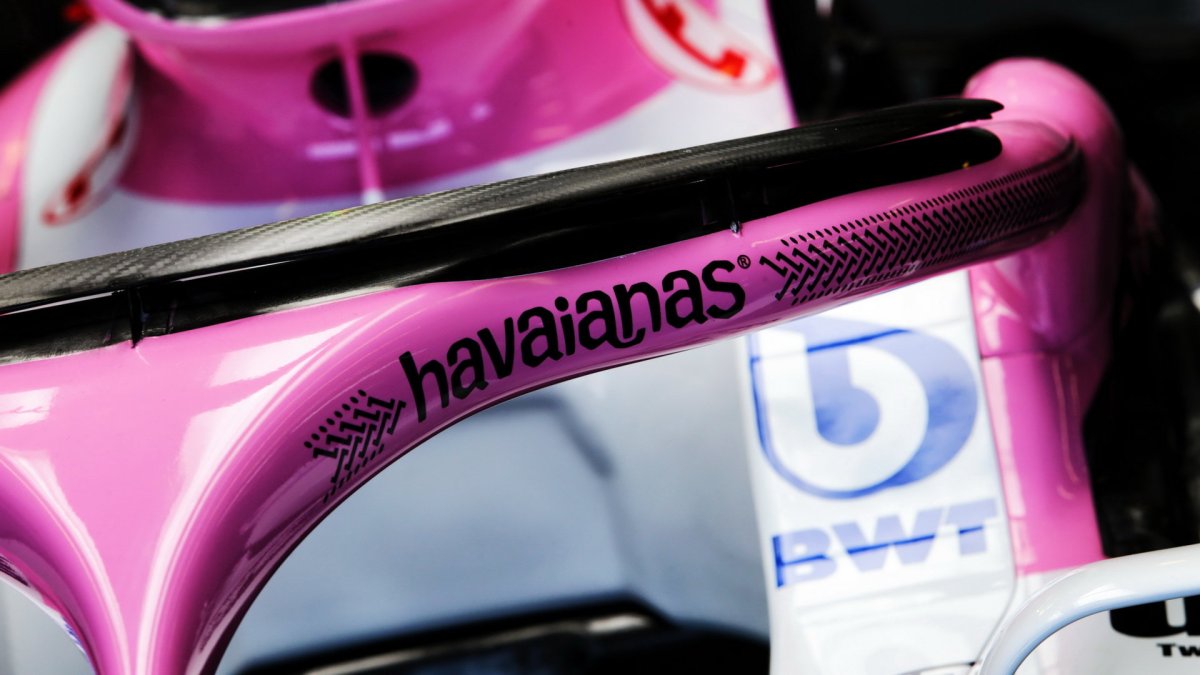 Detail ochrany kokpitu vozu Force India při pátečním tréninku v Melbourne v Austrálii