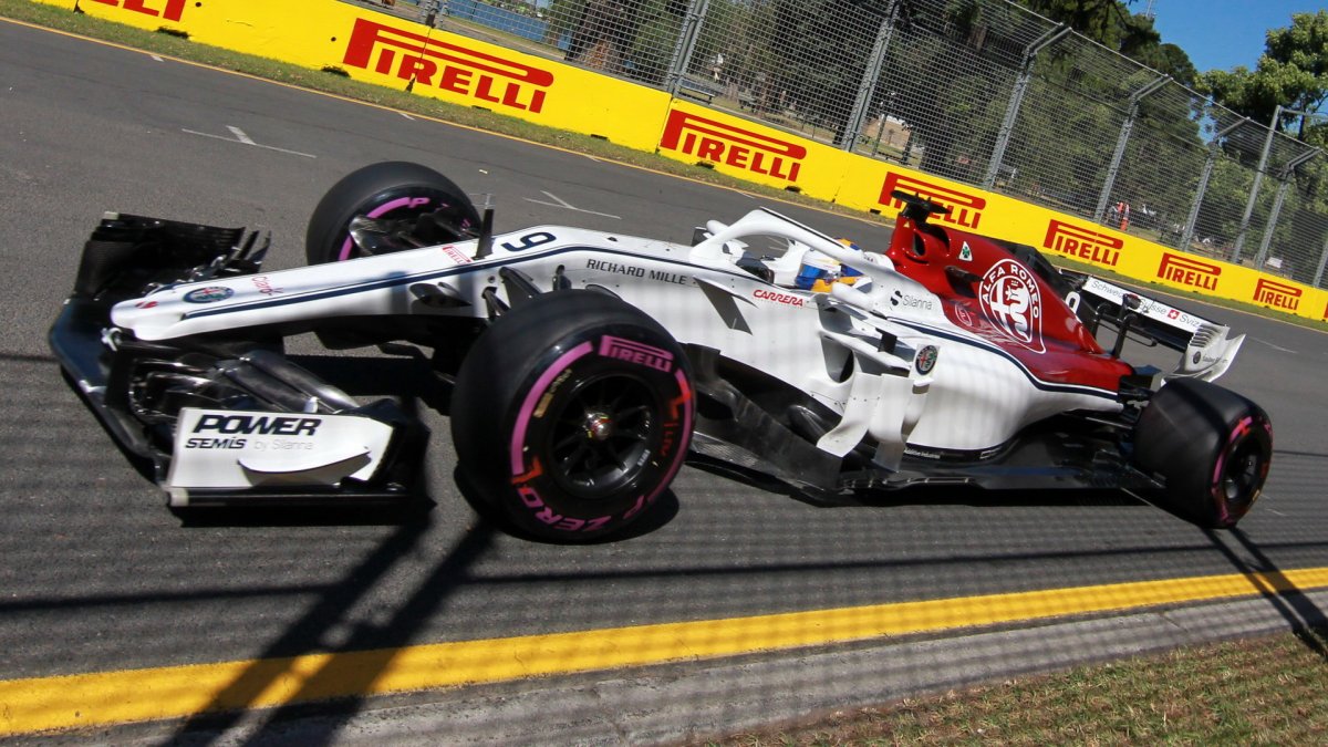 Marcus Ericsson při pátečním tréninku v Melbourne v Austrálii