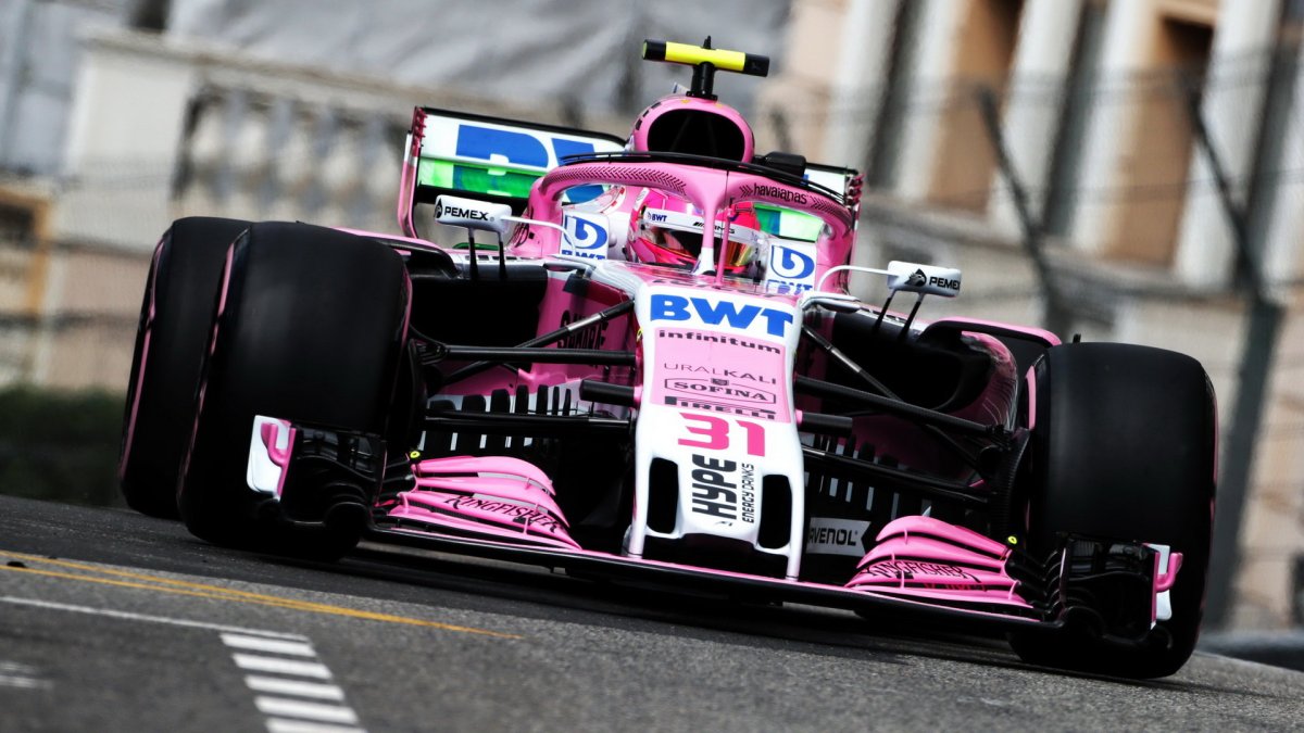 Esteban Ocon v tréninku v Monaku