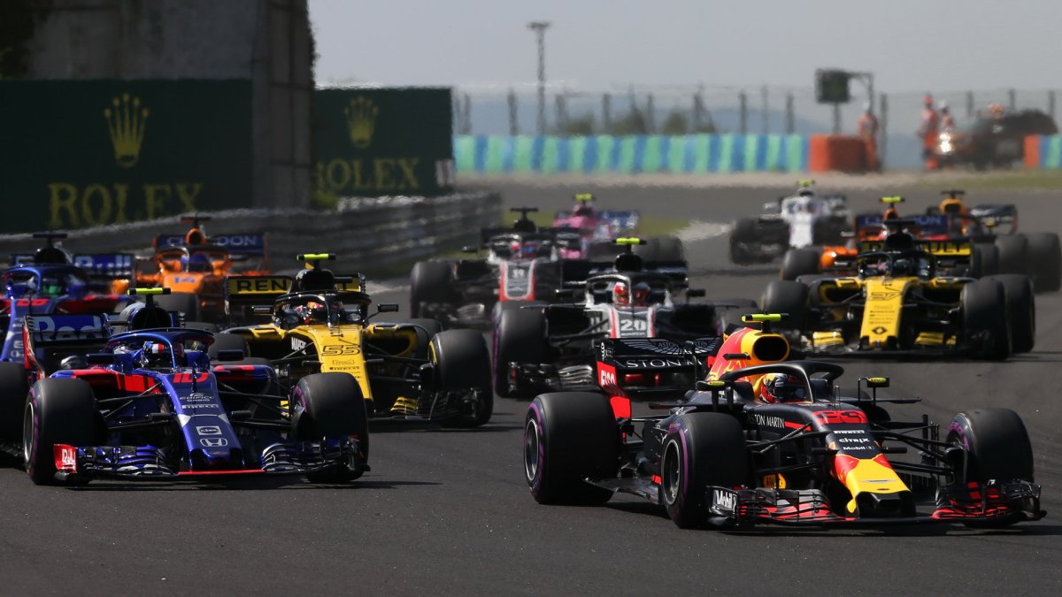 Pierre Gasly v závodě v Maďarsku