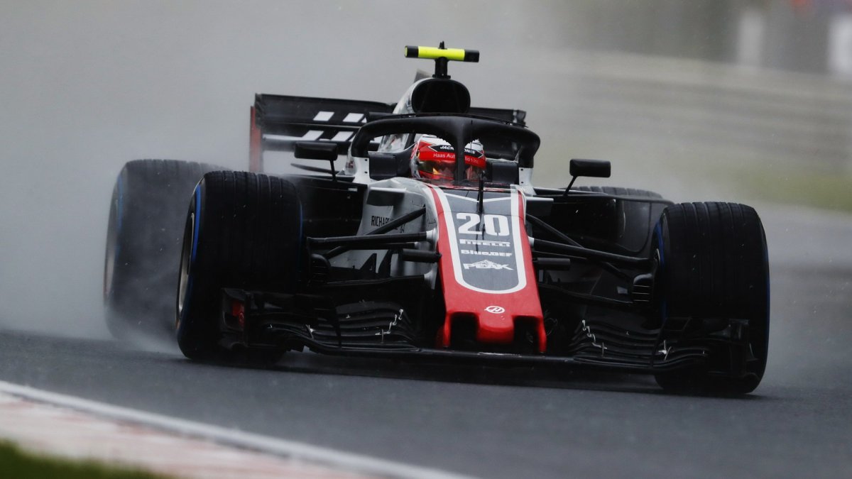 Kevin Magnussen za deštivé kvalifikace v Maďarsku