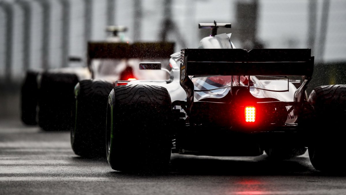 Lance Stroll za deštivé kvalifikace v Maďarsku