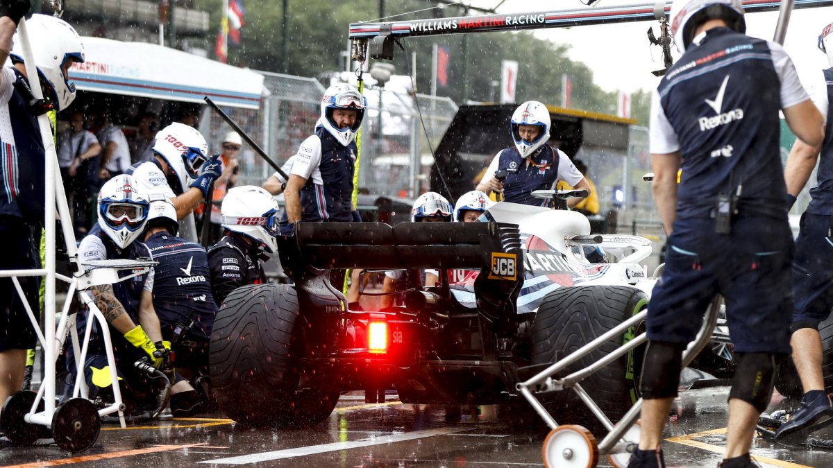 Lance Stroll za deštivé kvalifikace v Maďarsku