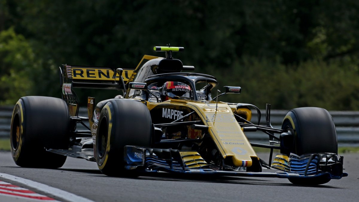 Carlos Sainz v tréninku v Maďarsku