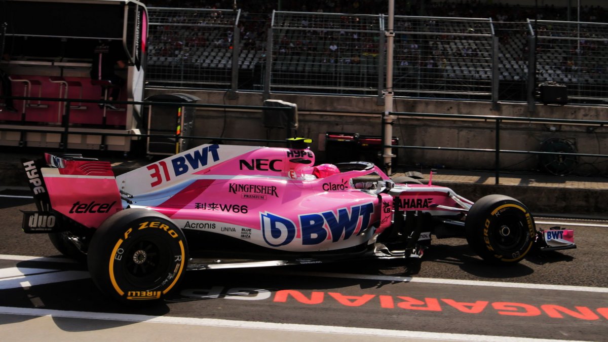 Esteban Ocon v tréninku v Maďarsku