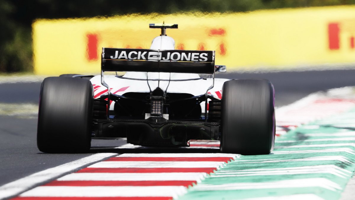 Kevin Magnussen v tréninku v Maďarsku