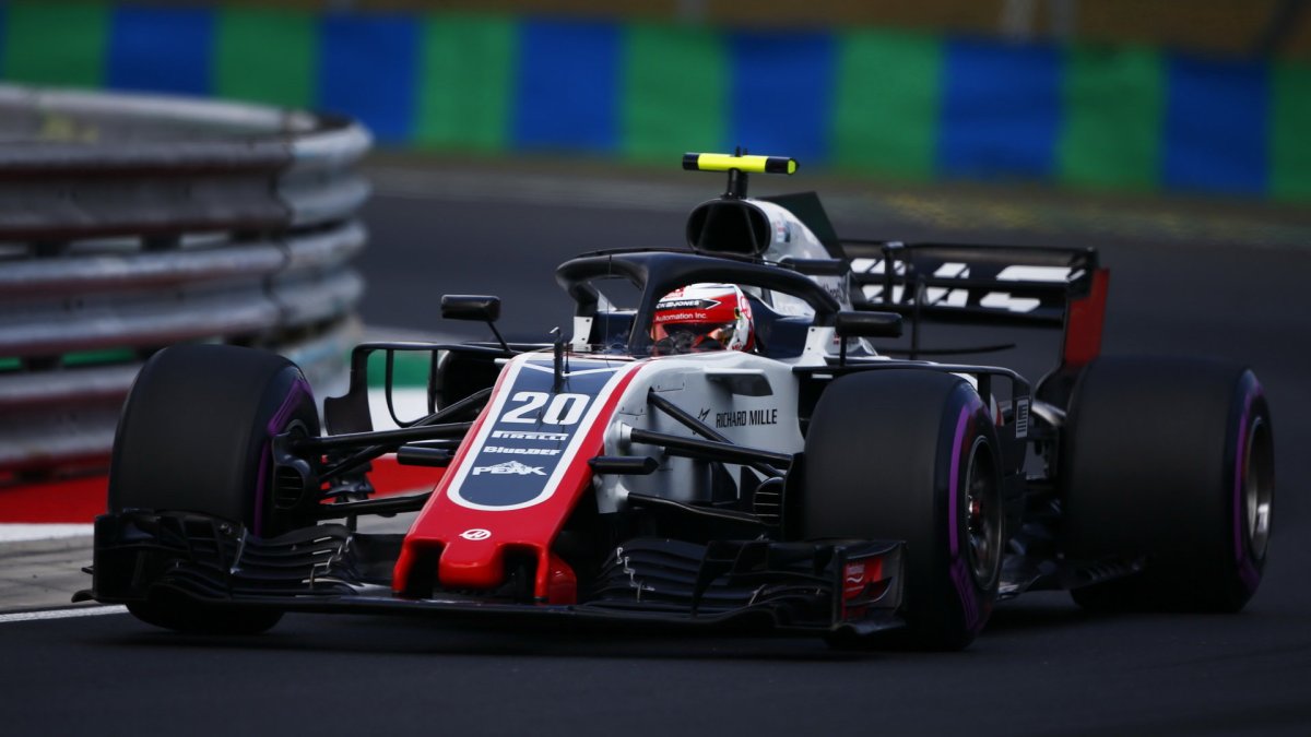 Kevin Magnussen v tréninku v Maďarsku