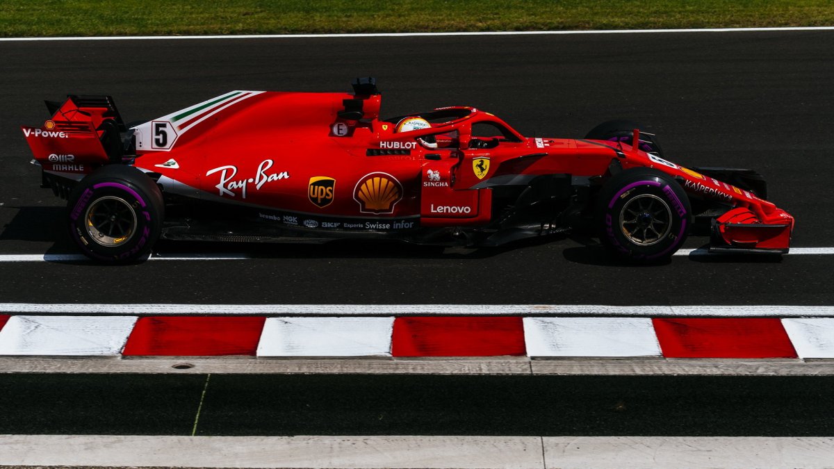 Sebastian Vettel v tréninku v Maďarsku