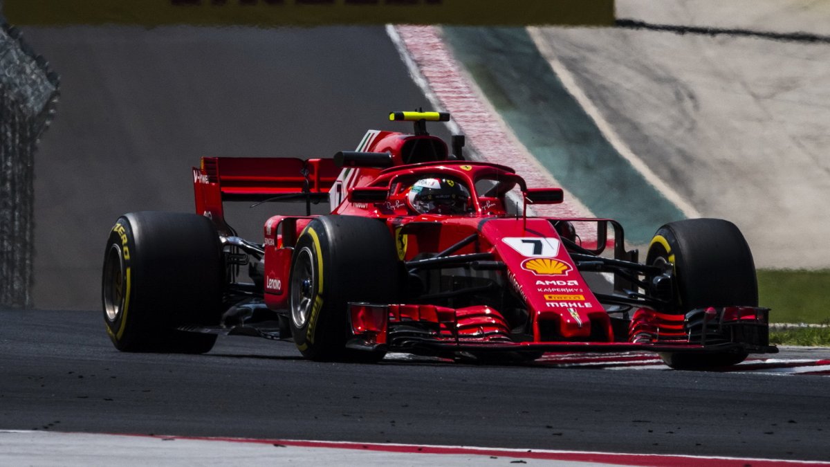 Kimi Räikkönen v tréninku v Maďarsku