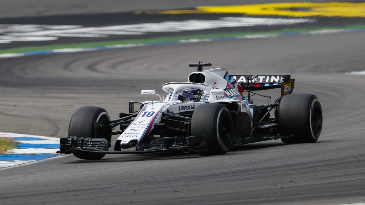 Lance Stroll v závodě v Německu