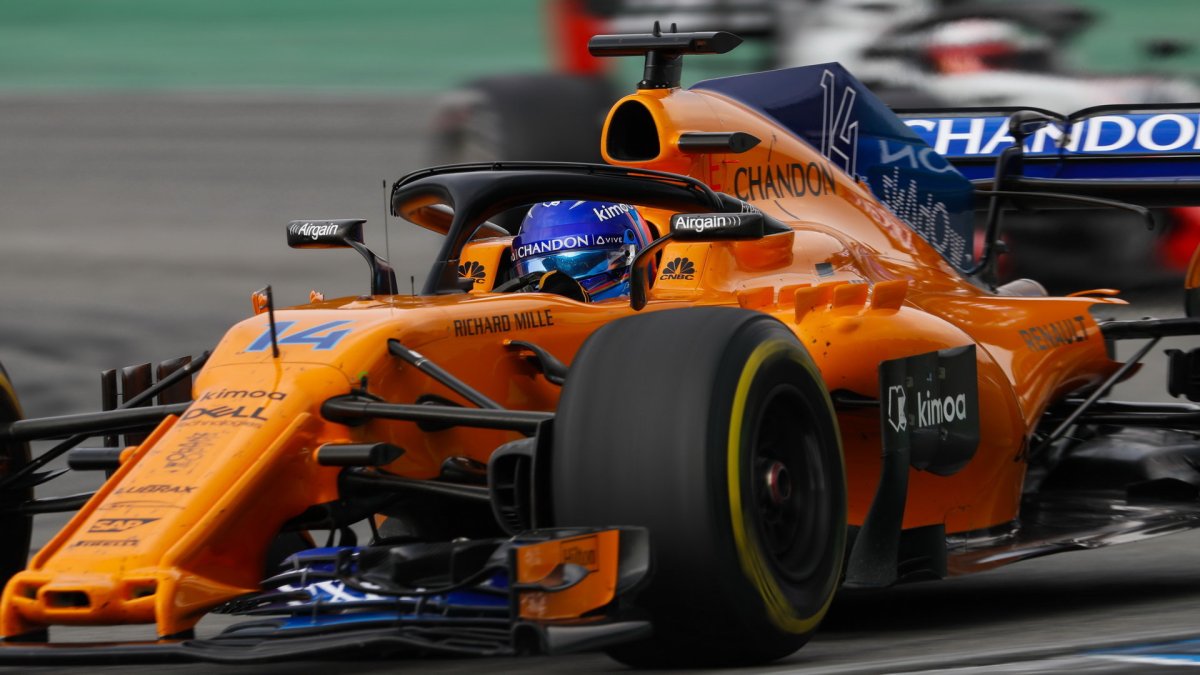 Fernando Alonso v závodě v Německu