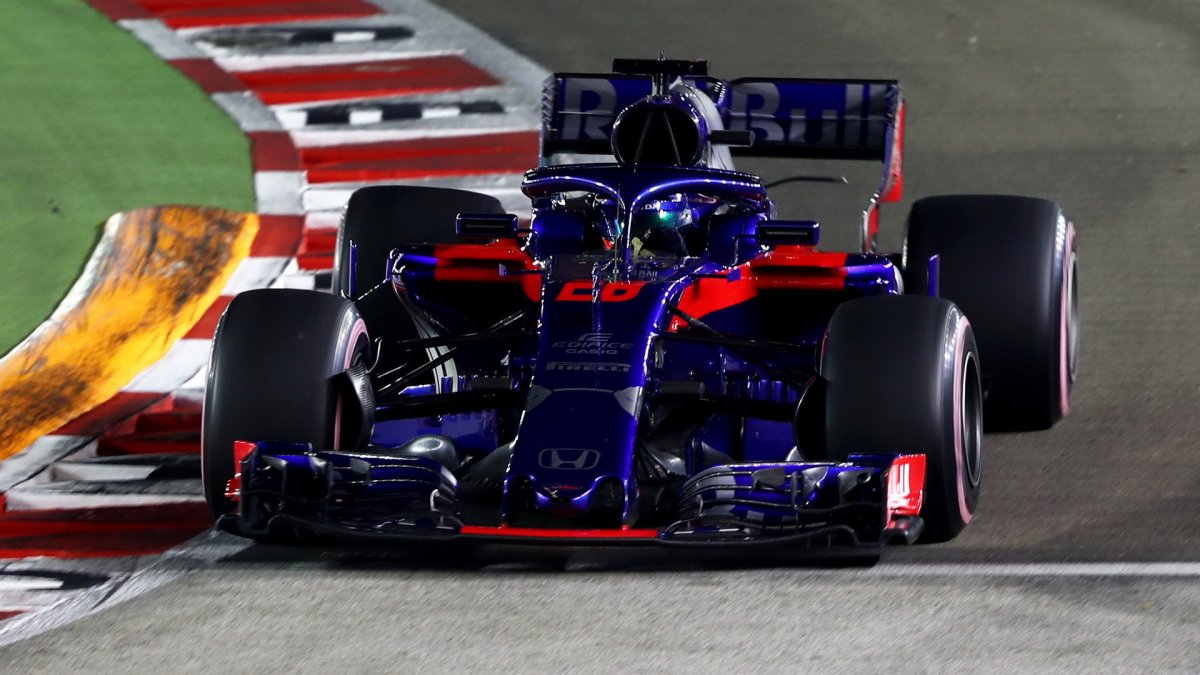 Brendon Hartley v závodě v Singapuru