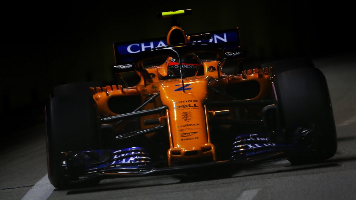 Stoffel Vandoorne v závodě v Singapuru