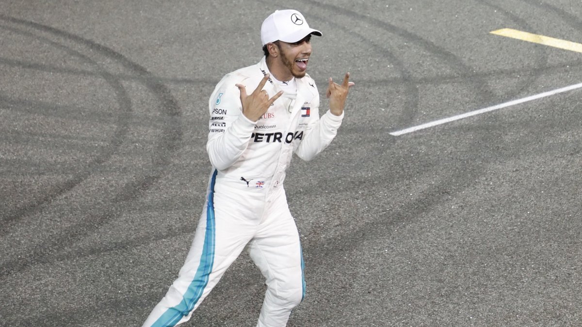 Lewis Hamilton po závodě v Abú Zabí