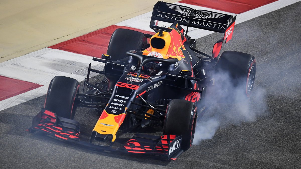 Max Verstappen probrzdil v závodě v Bahrajnu
