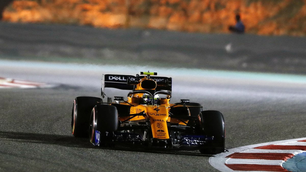 Lando Norris v závodě v Bahrajnu
