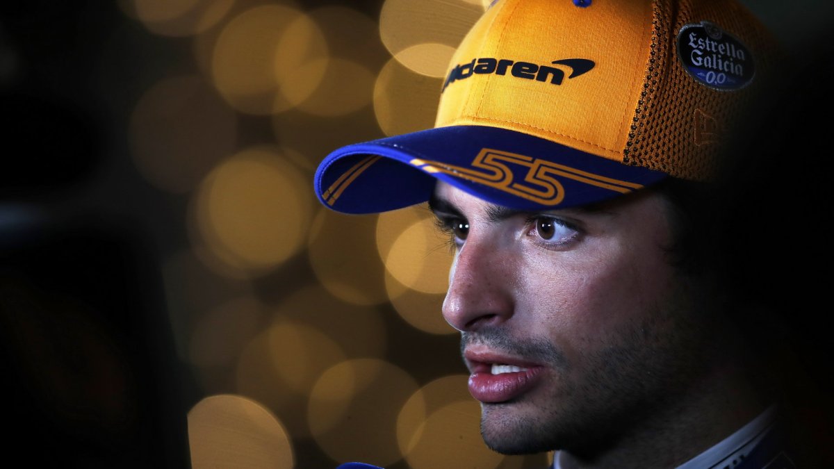 Carlos Sainz po závodě v Bahrajnu