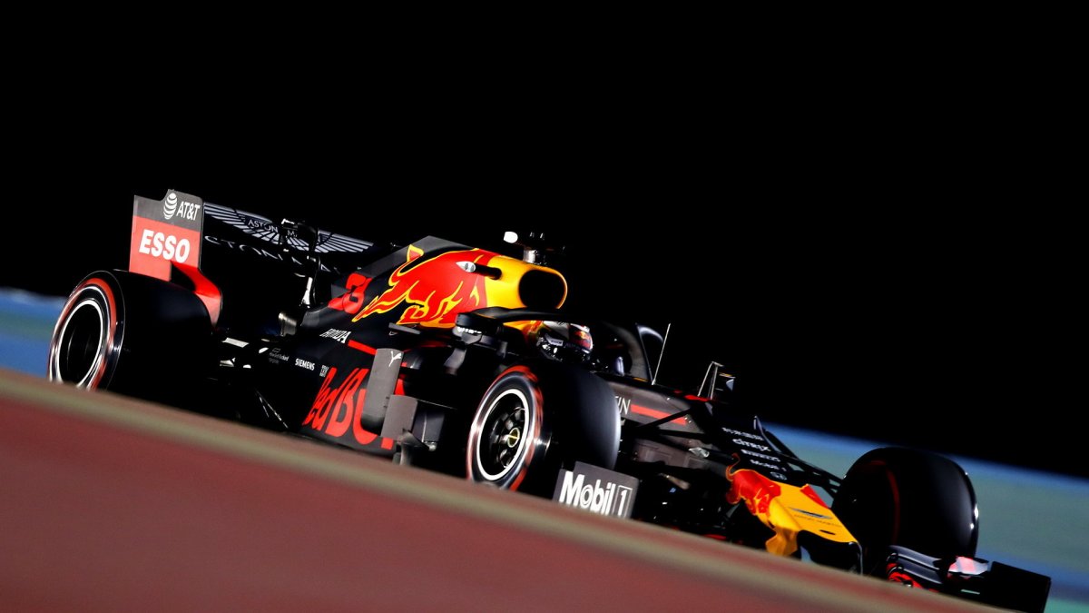 Max Verstappen v tréninku v Bahrajnu