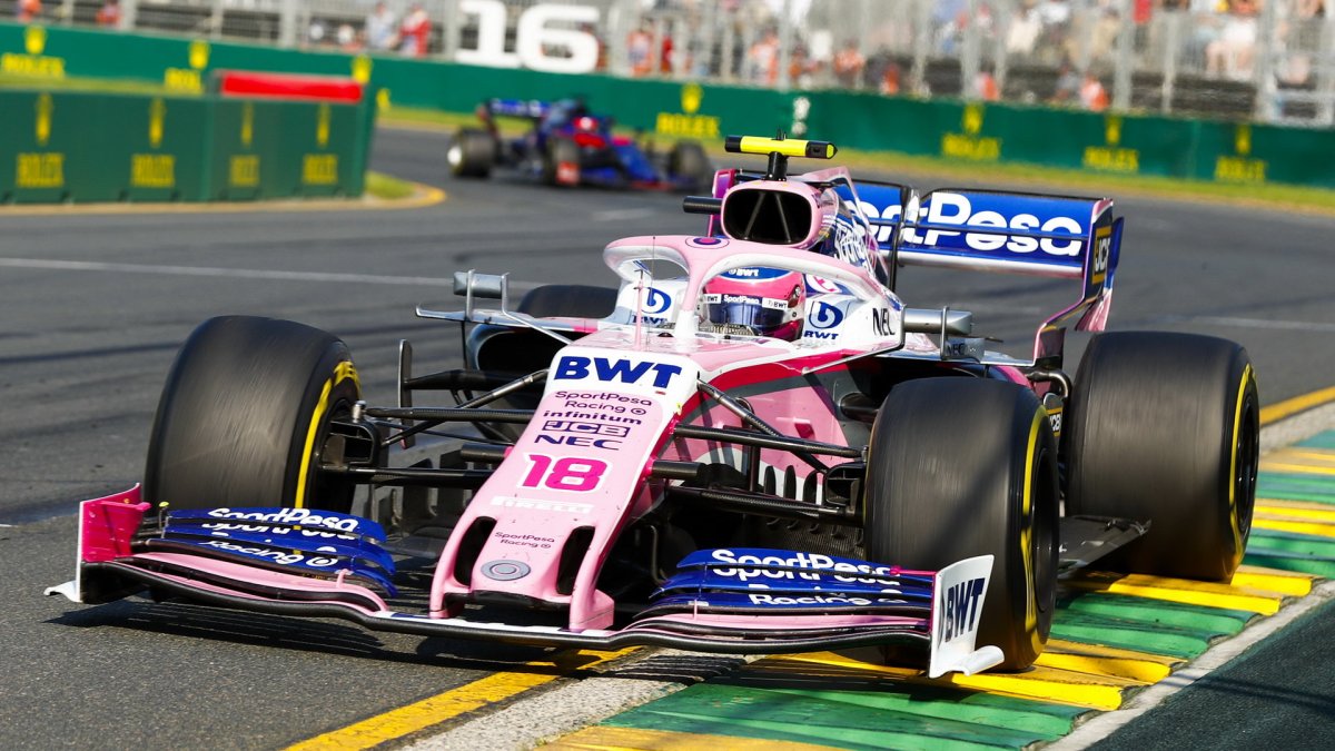 Lance Stroll v závodě v Melbourne