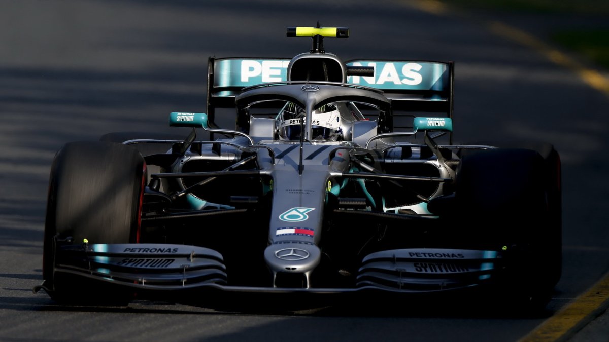 Valtteri Bottas v závodě v Melbourne