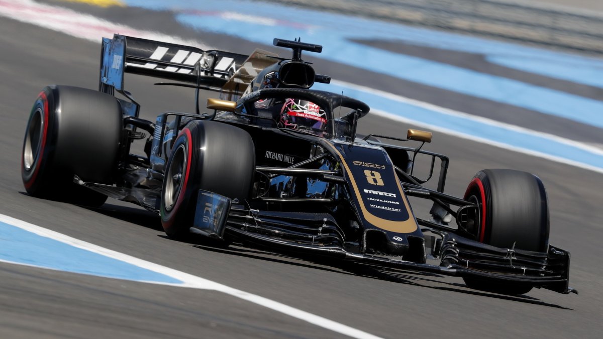 Romain Grosjean v kvalifikaci ve Francii