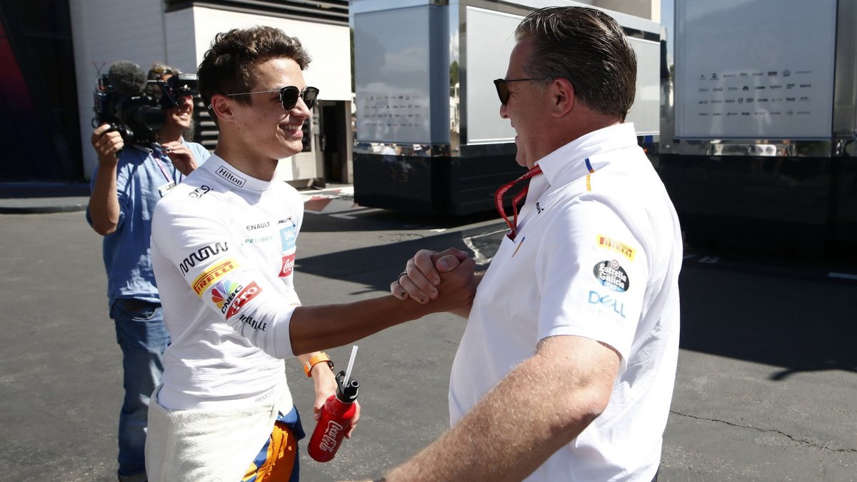 Lando Norris a Zak Brown v kvalifikaci ve Francii