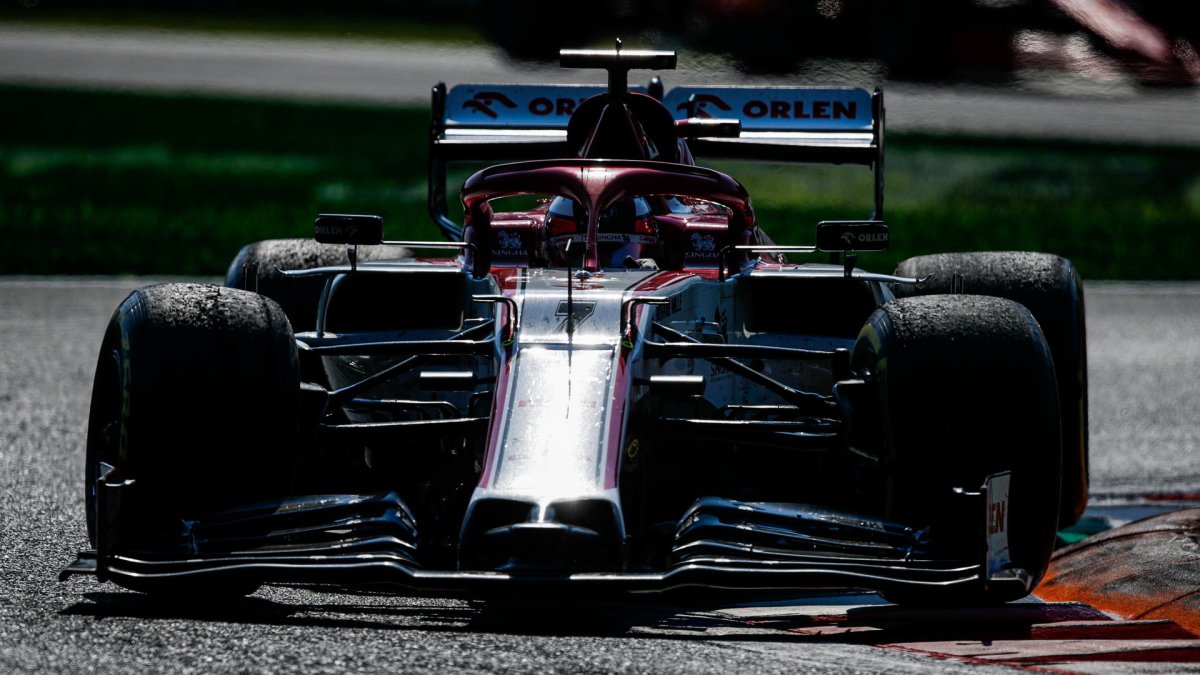 Kimi Räikkönen v závodě na Monze